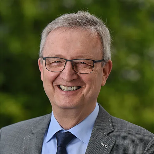 Jörg Vopersal
